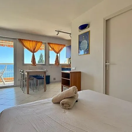 Avec Vue Panoramique Sur La Mer, Balcon, Parking, Acces Prive A La Saint-Raphaël