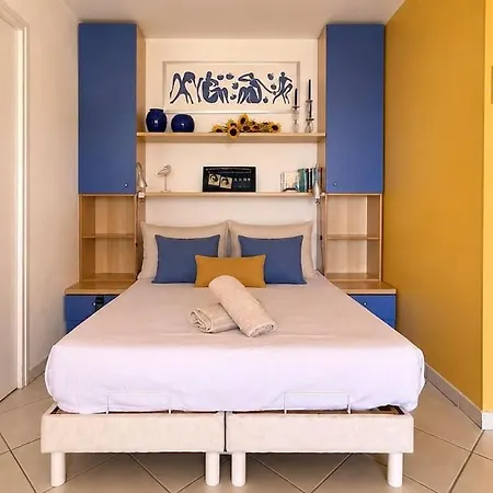 Avec Vue Panoramique Sur La Mer, Balcon, Parking, Acces Prive A La